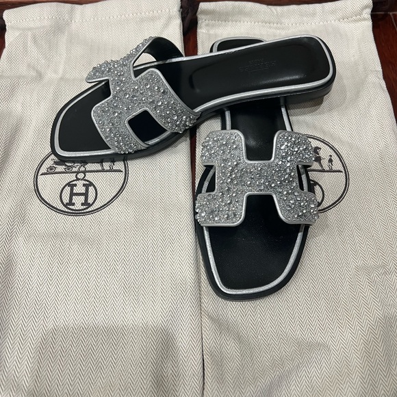 NEW Hermes Oran Suede Goatskin Crystal Oran Sandals 35.5 Gris Argente - Picture 6 of 11